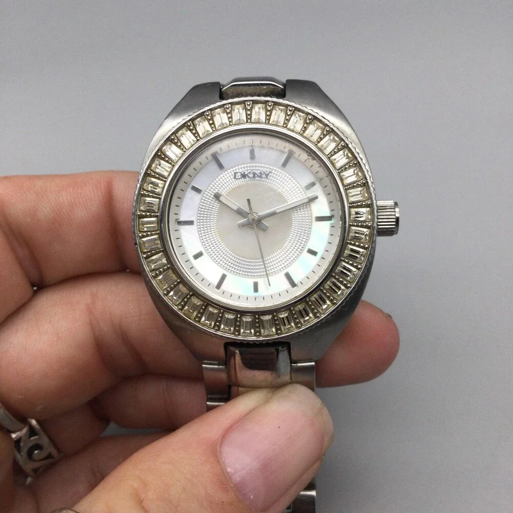 DKNY NY-4333 Womens Watch 37mm White Dial Crystal Bezel New Battery 7